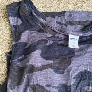 Old Navy Black Camo Tank Top